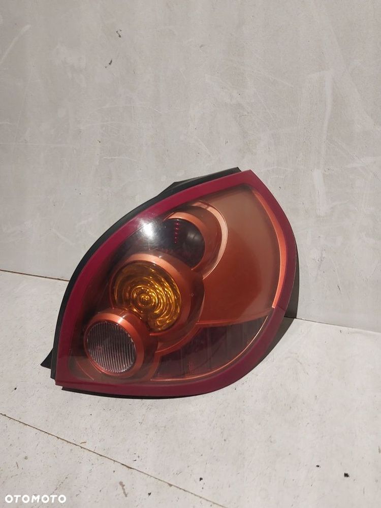 Nissan almera N16 N 16 lift prawa tylna lampa prawy tył HB hatchback - 3