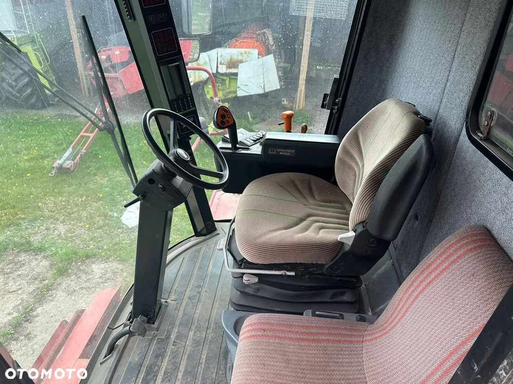 Case IH CF 80 / HEDER 7M - 10