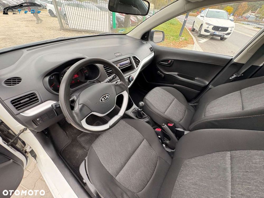 Kia Picanto 1.0 ISG Fifa World Cup Edition - 18