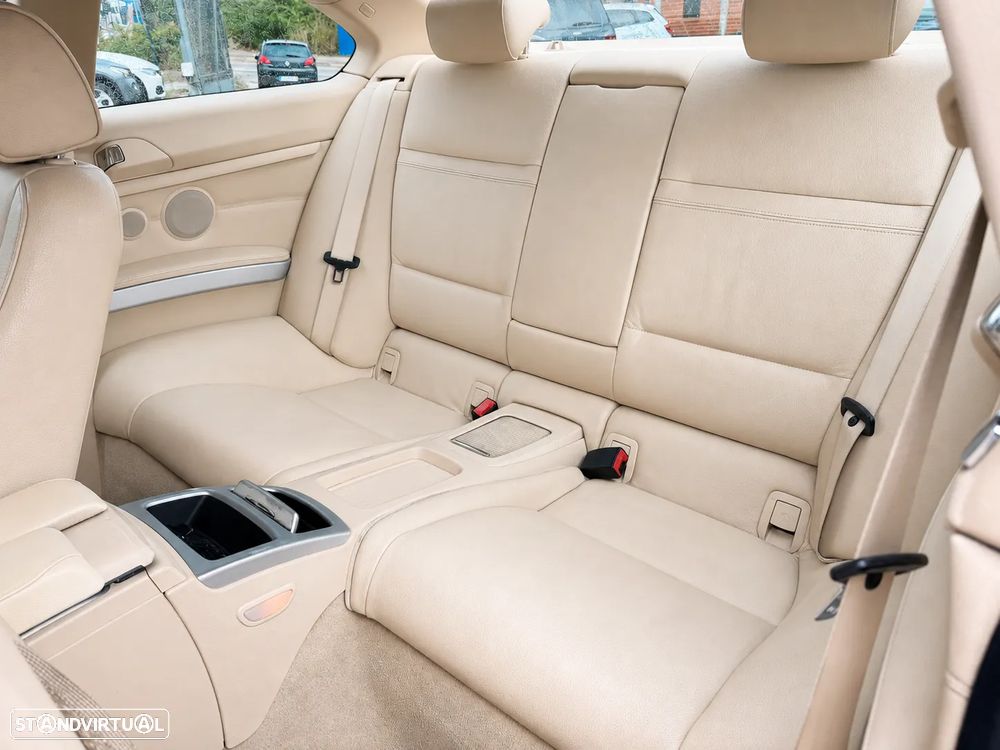 BMW 320 d Coupe - 12