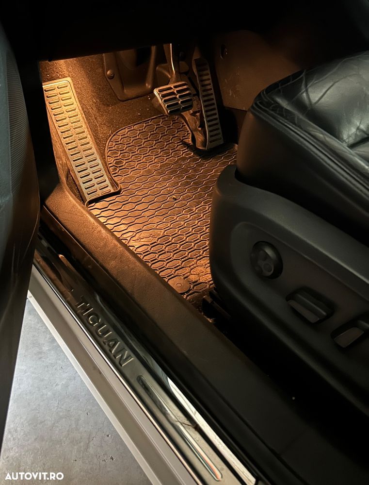 Volkswagen Tiguan - 11