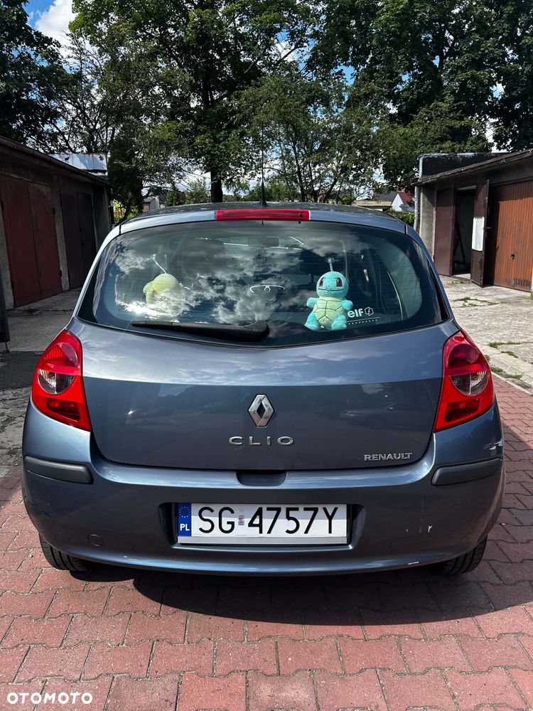 Renault Clio - 10
