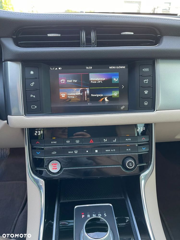 Jaguar XF 3.0 V6 S - 21