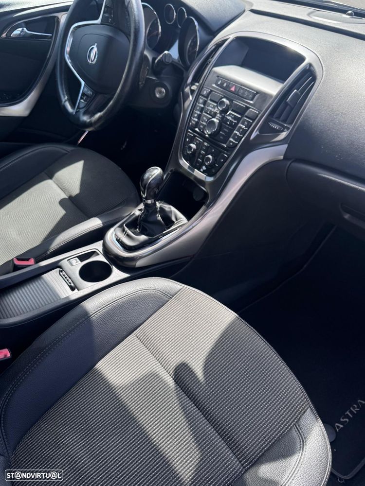 Opel Astra 1.7 CDTI Cosmo - 14