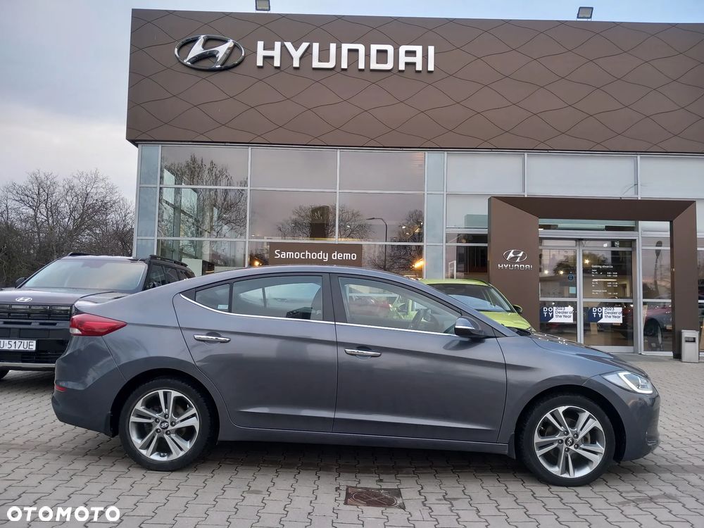 Hyundai Elantra 1.6 CRDi BlueDrive Style DCT - 4