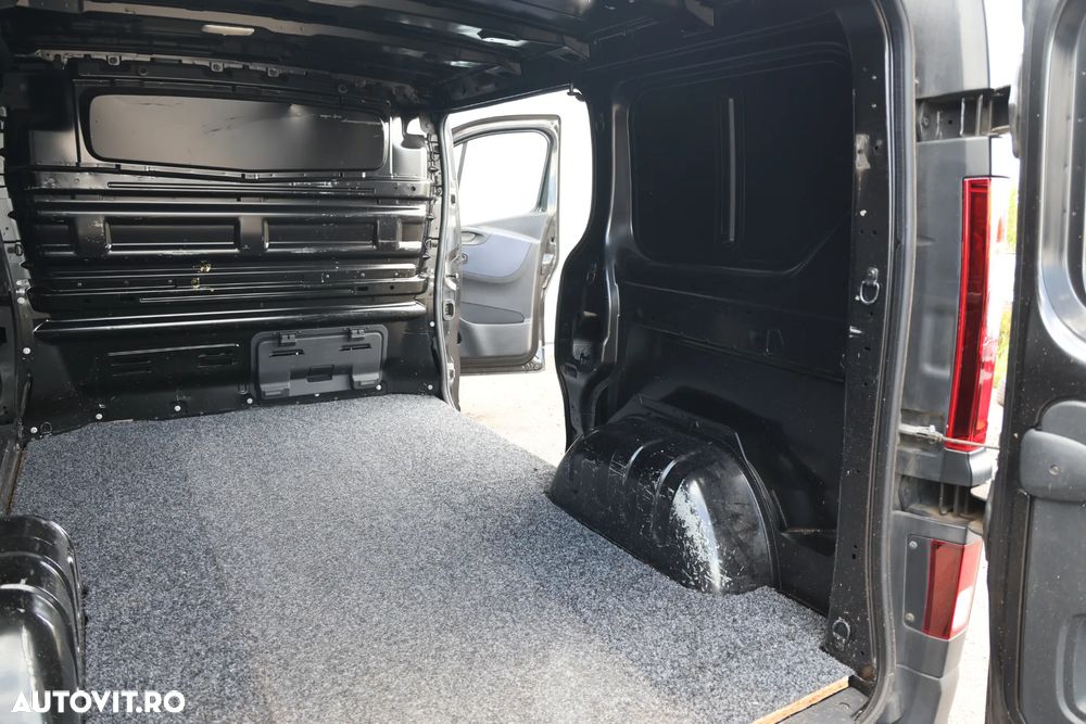 Opel Vivaro - 29