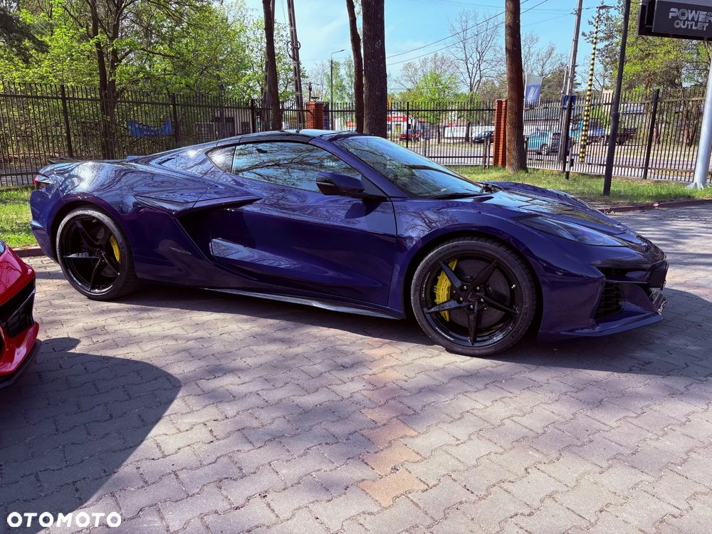 Chevrolet Corvette - 6