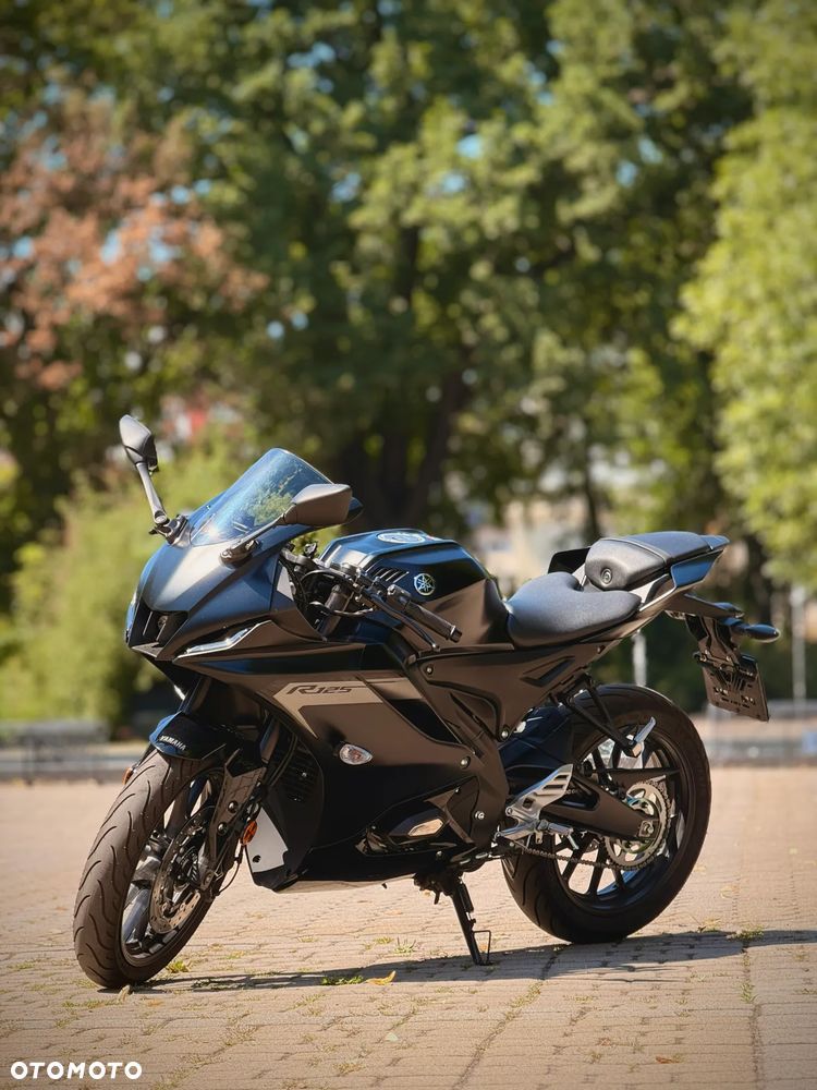 Yamaha YZF - 1