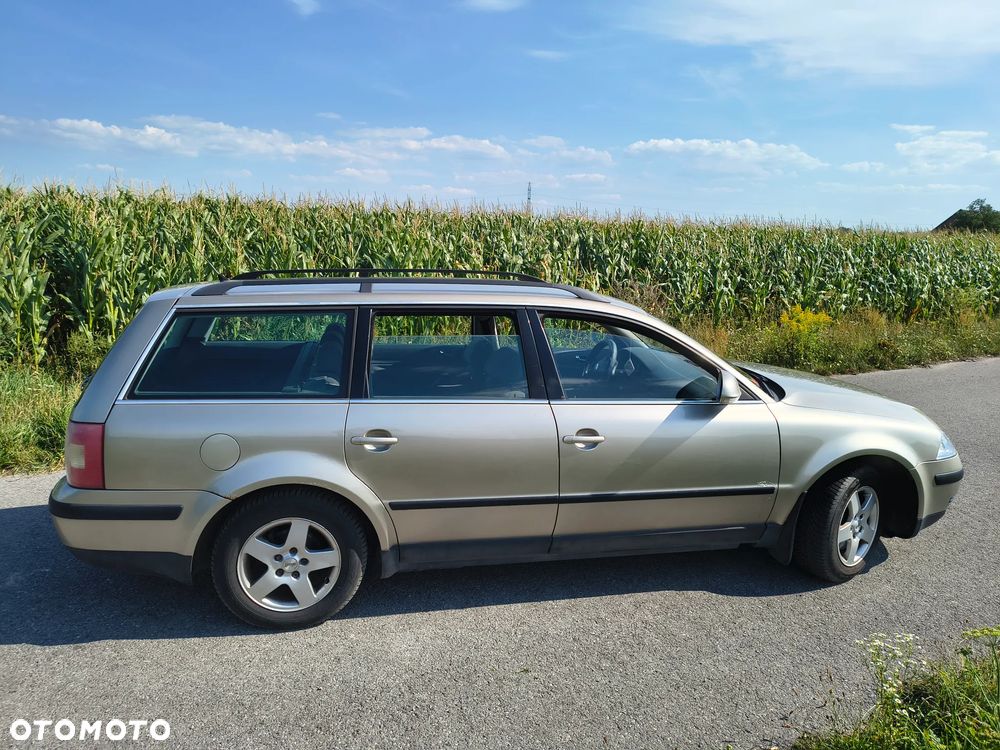 Volkswagen Passat 1.8T Comfortline - 4