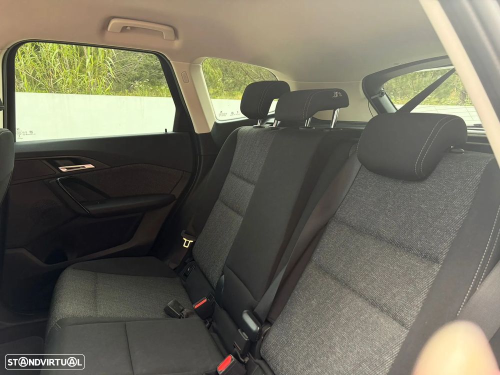 BMW iX1 xDrive30 - 11