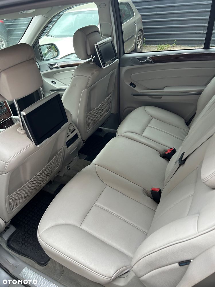 Mercedes-Benz GL - 7