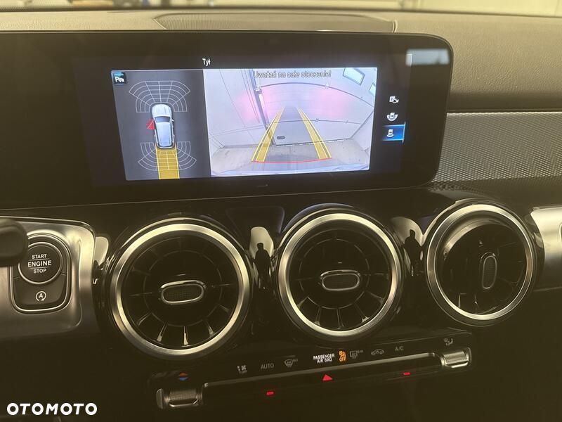 Mercedes-Benz GLB 200 7G-DCT - 15