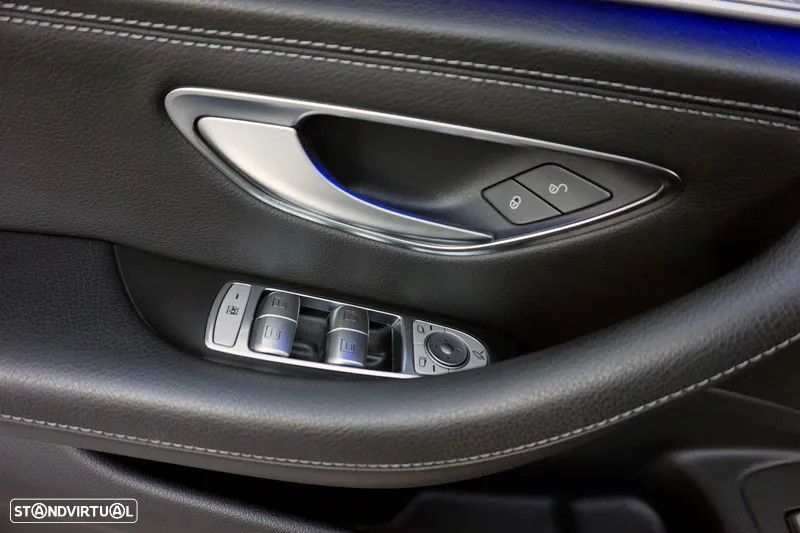 Mercedes-Benz E 220 d AMG designo - 16