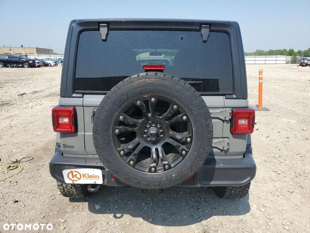 Jeep Wrangler - 6