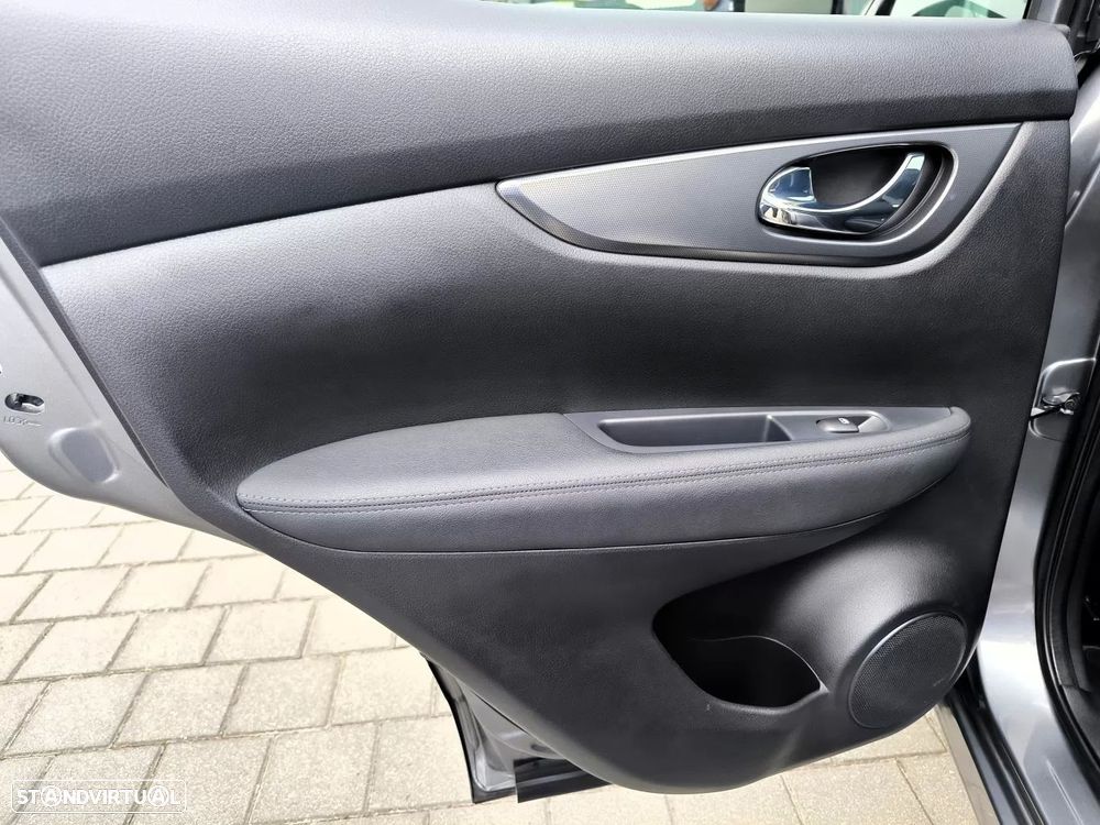 Nissan Qashqai 1.5 dCi N-Connecta J18 - 42