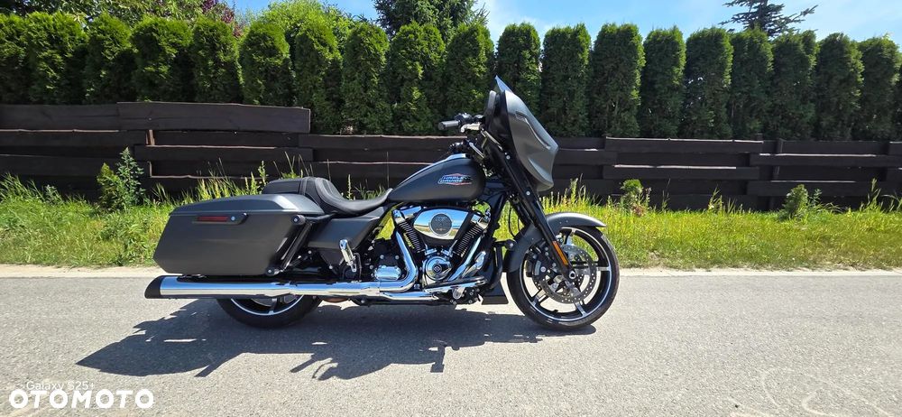 Harley-Davidson Touring Street Glide - 10