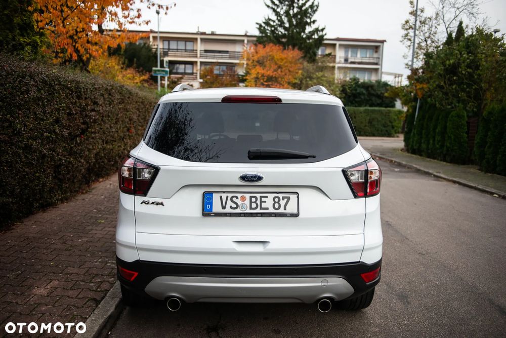 Ford Kuga 2.0 TDCi 2x4 Titanium - 6