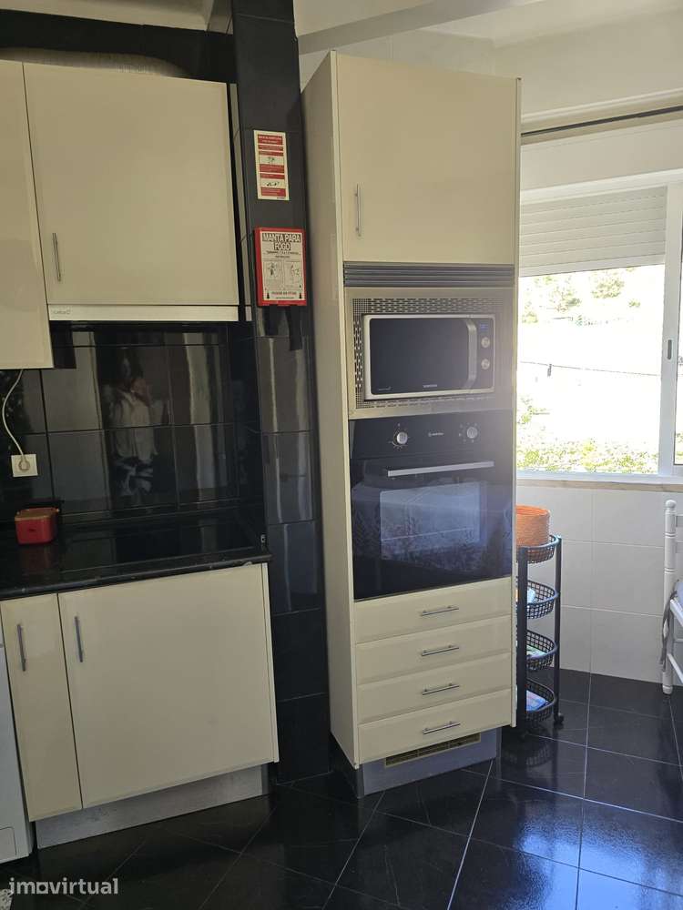 Apartamento bem mobilado e equipado - Grande imagem: 5/10