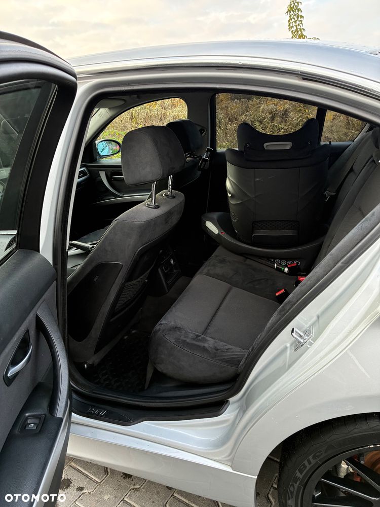 BMW Seria 3 325i - 11