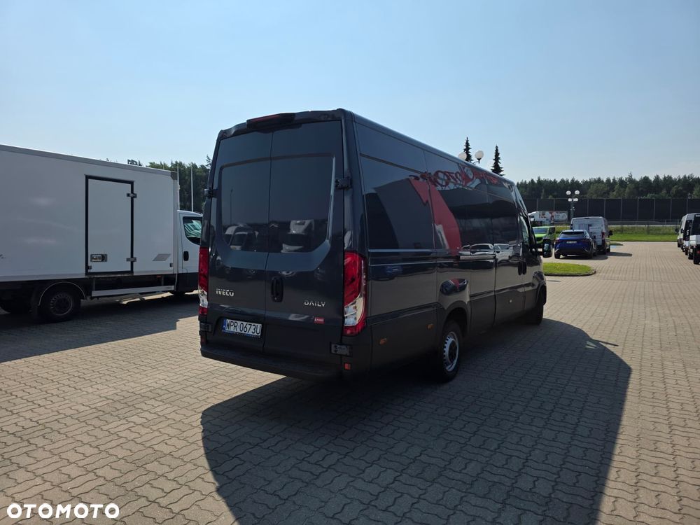 Iveco 35S18 Chłodnia Izoterma Furgon Maxi Izolowany Blaszak Krajowy 3l 180KM Ledy Nawigacja - 2