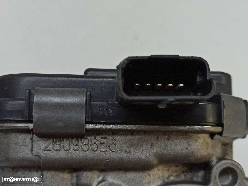 CORPO DE BORBOLETAS FORD FOCUS LIM. TREND + - 5