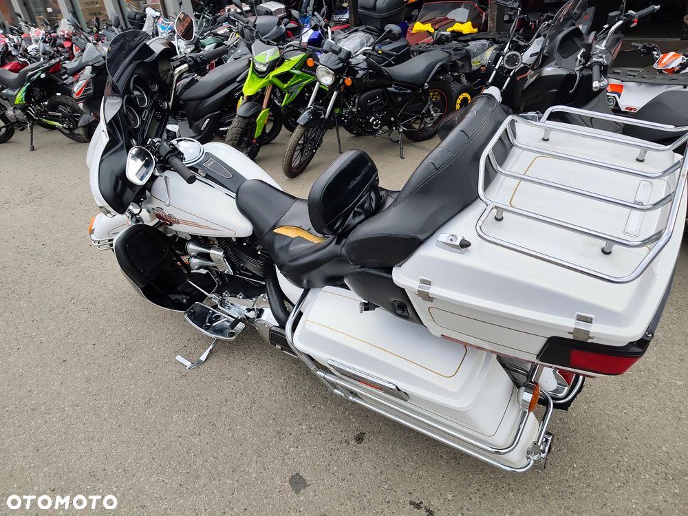 Harley-Davidson FLHTCU Ultra - 10