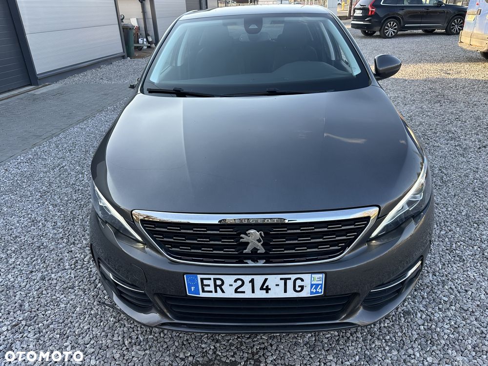 Peugeot 308 - 1