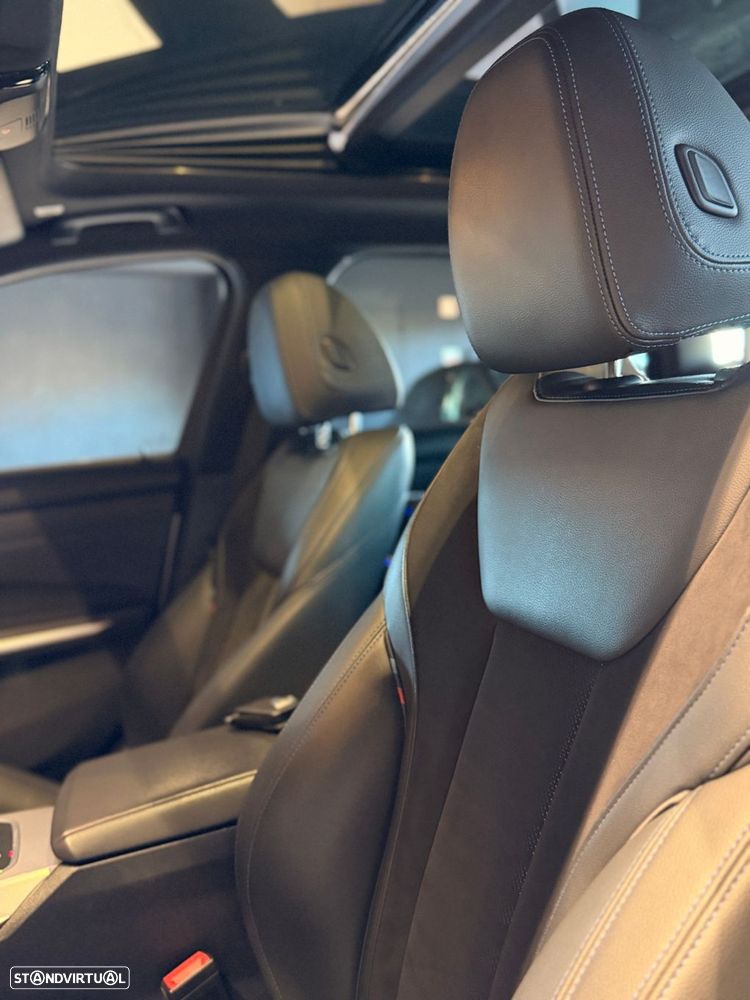 BMW 320 d Touring Pack Desportivo M Auto - 24
