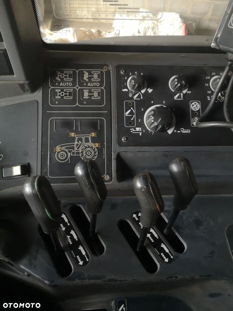 New Holland M 135 - 4