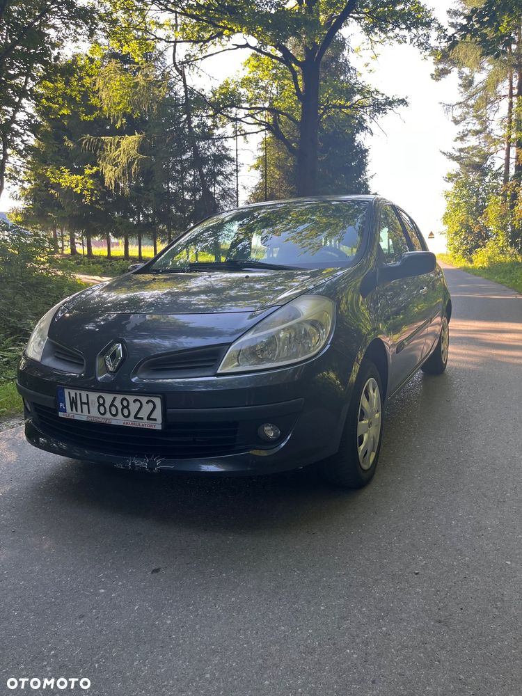 Renault Clio - 1