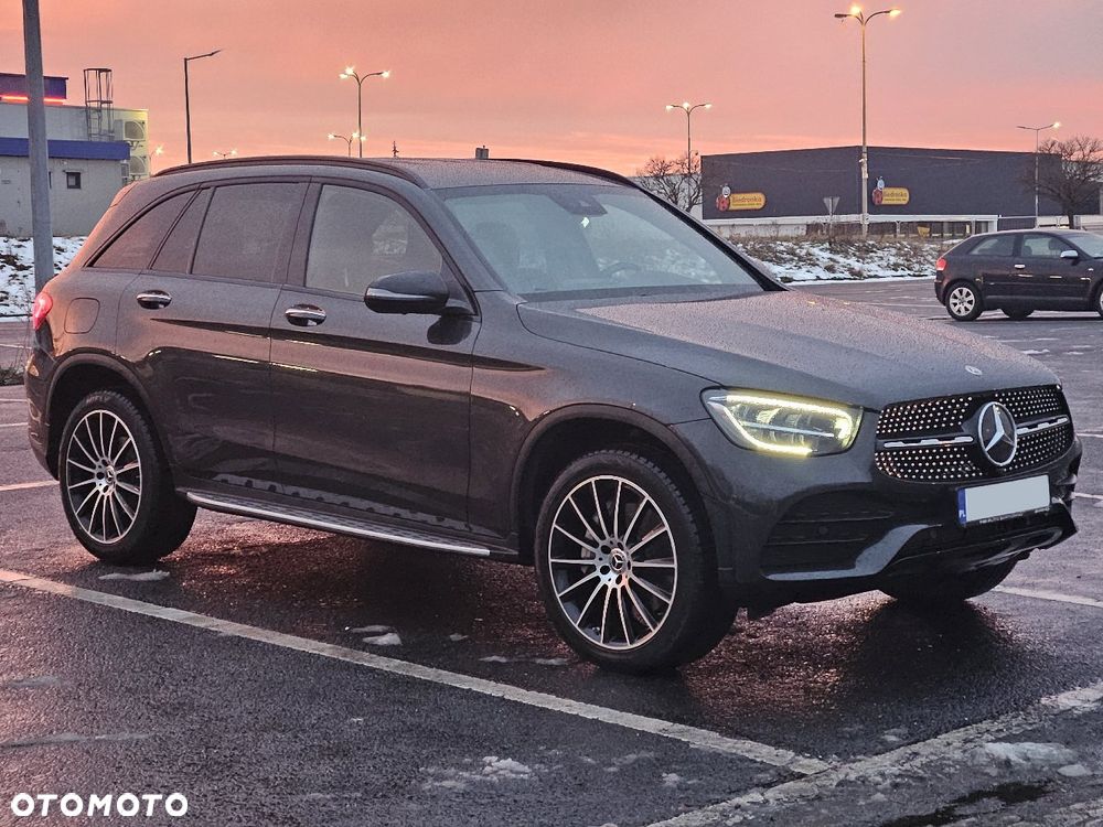 Mercedes-Benz GLC - 1