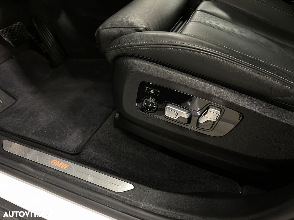 BMW X5 xDrive45e AT PHEV - 29