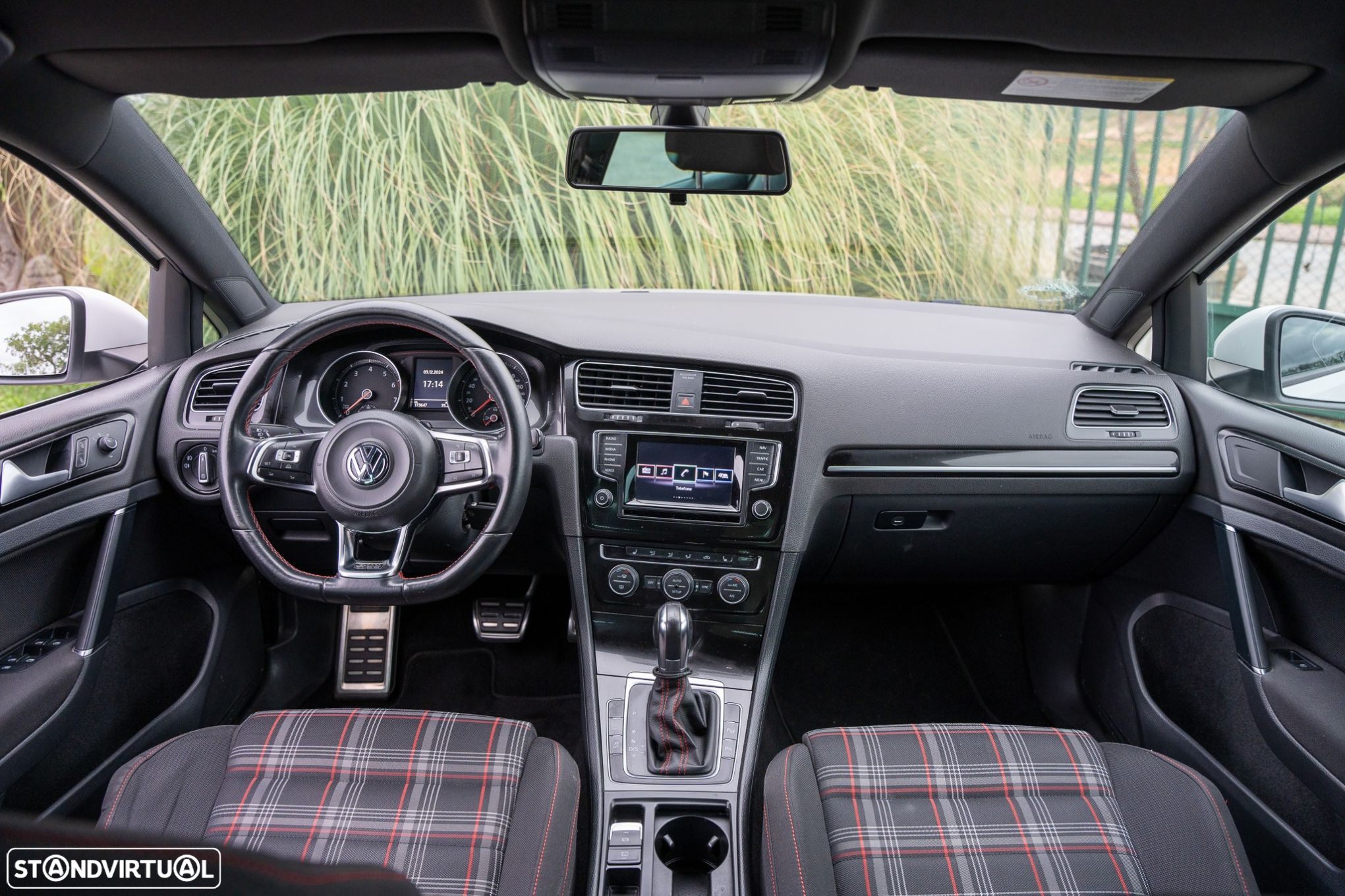 VW Golf 2.0 TSI R DSG - 8