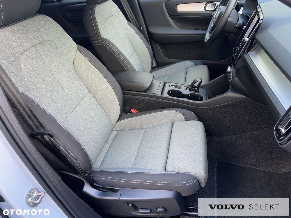 Volvo XC 40 - 24