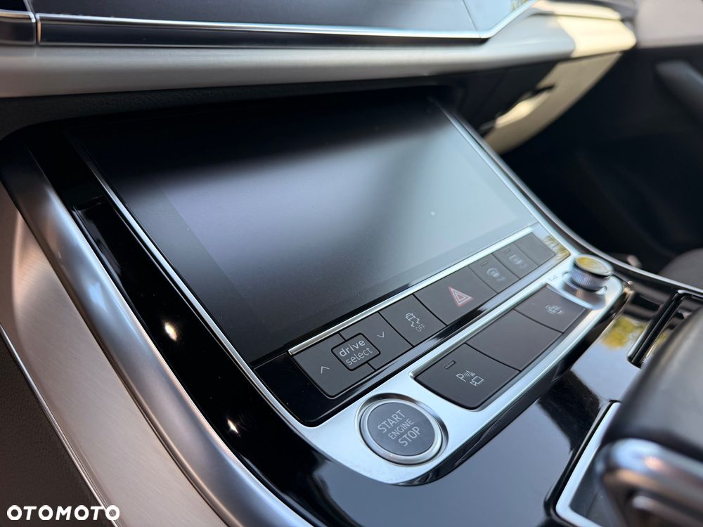 Audi Q8 55 TFSI mHEV Quattro Tiptronic - 19