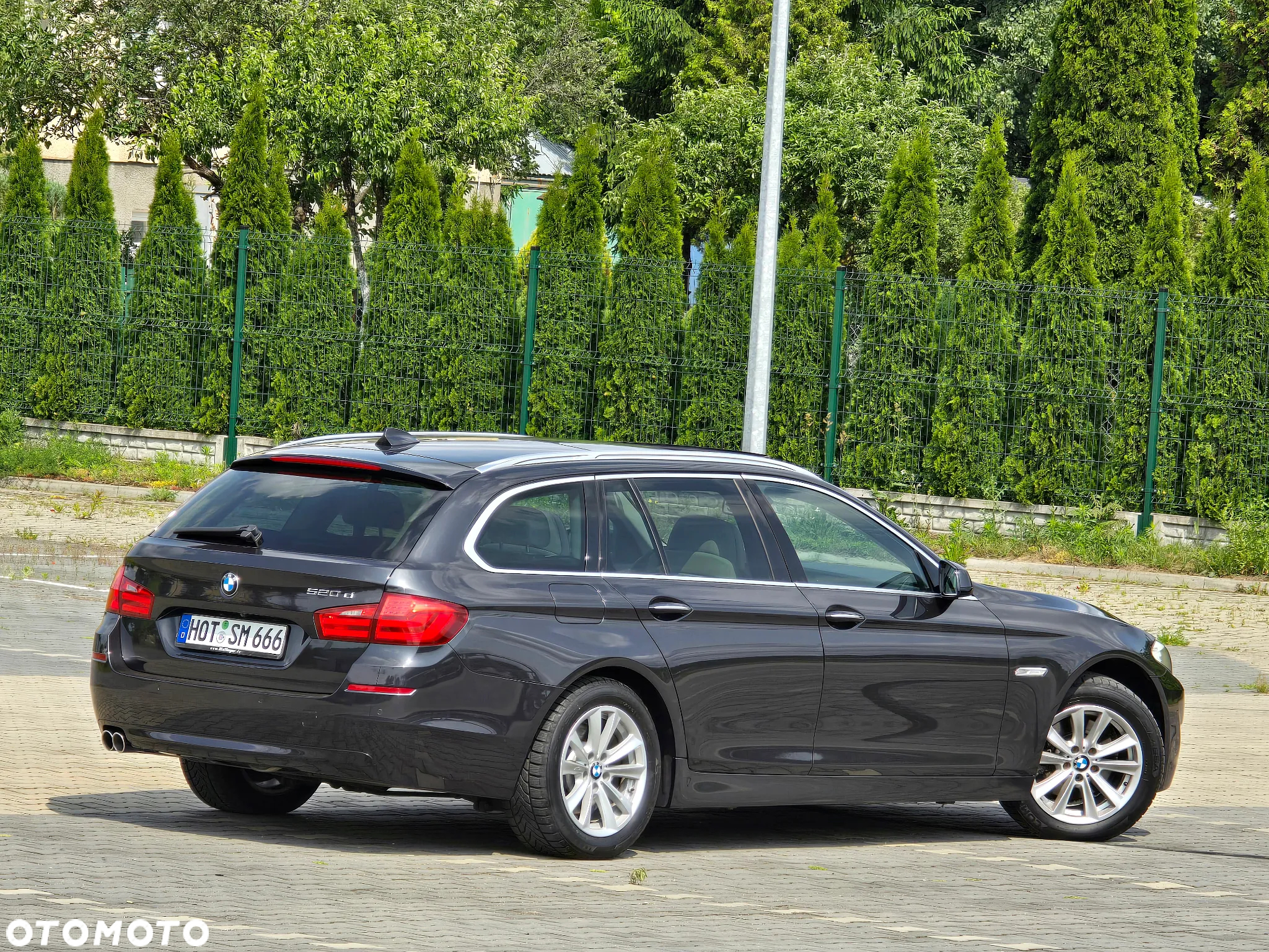 BMW Seria 5 520d Touring Luxury Line - 9