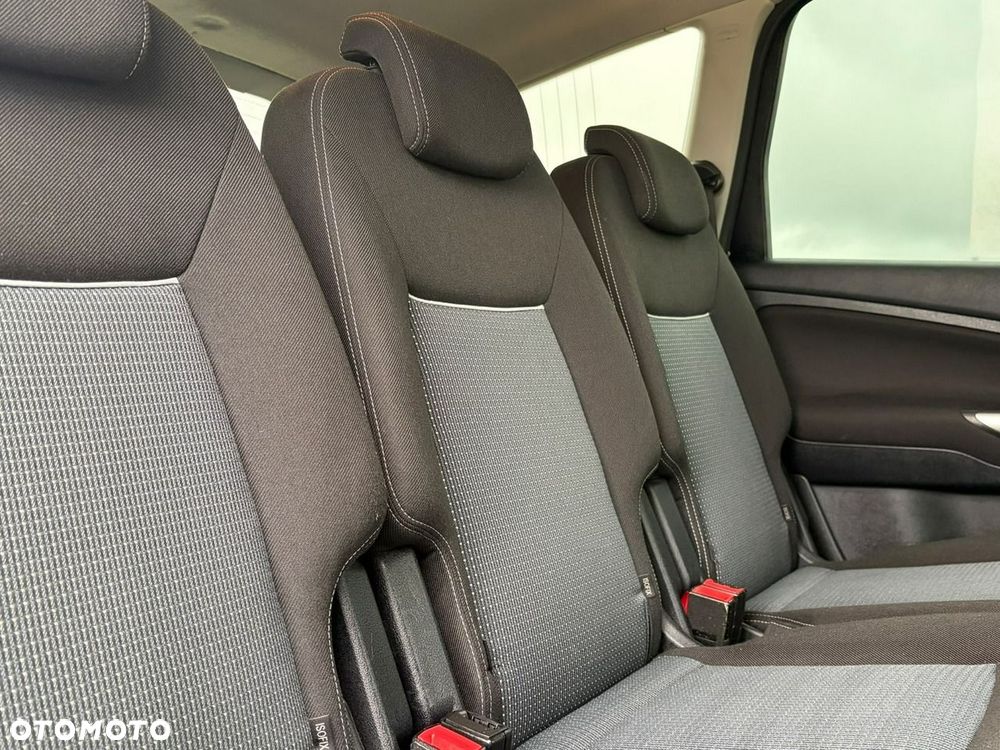 Ford S-Max - 16