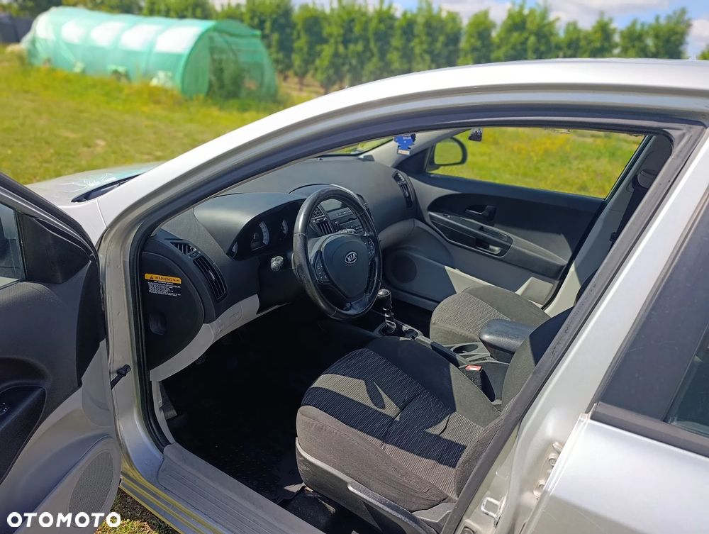 Kia Ceed 1.6 Comfort - 8