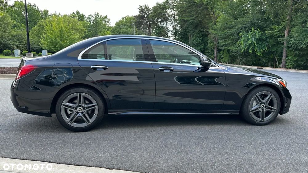 Mercedes-Benz Klasa C 300 9G-TRONIC AMG Line - 6