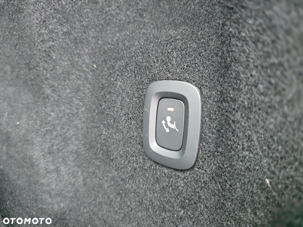 Volvo XC 60 T6 AWD Plug-In Hybrid Inscription - 28