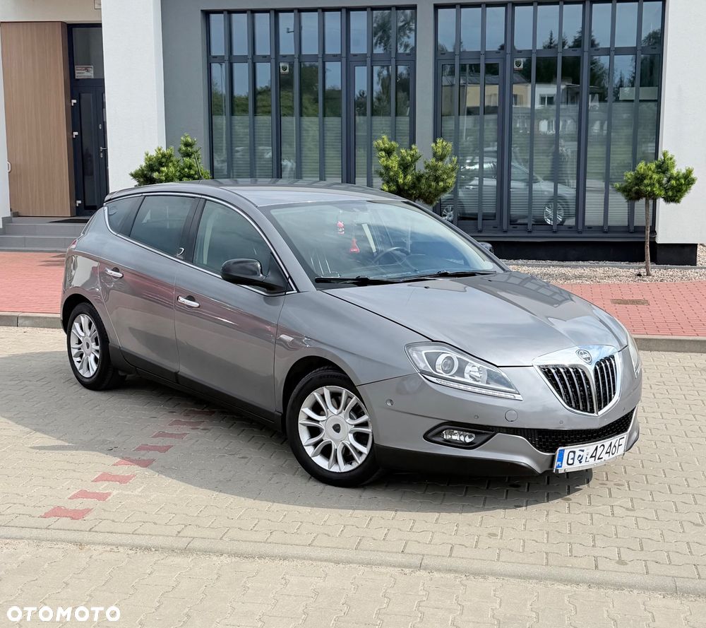 Lancia Delta 1.9 Multijet Twinturbo Executive - 4