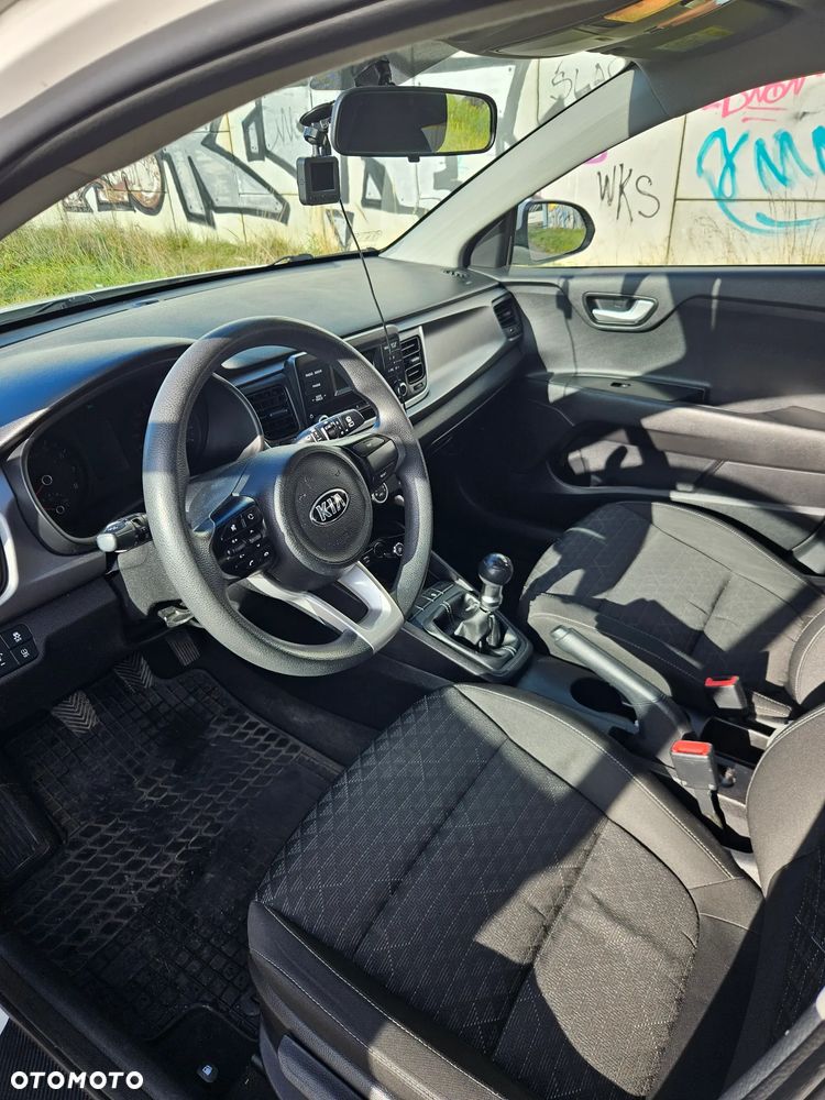 Kia Rio - 15