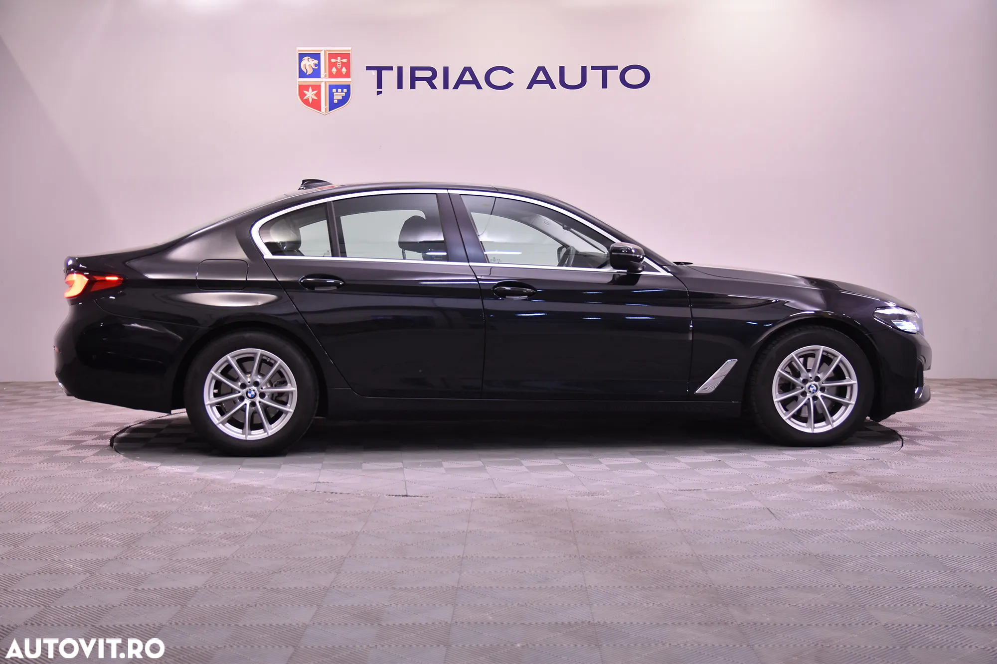 BMW Seria 5 520d Aut. - 6
