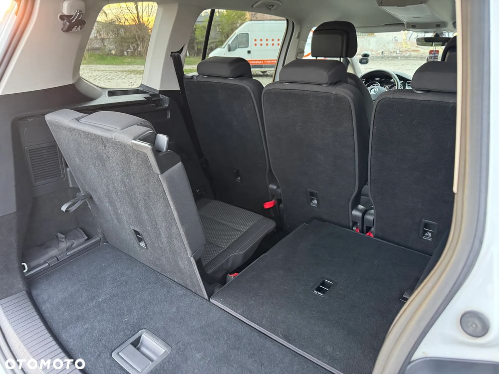 Volkswagen Touran 2.0 TDI BMT Special Edition DSG - 8