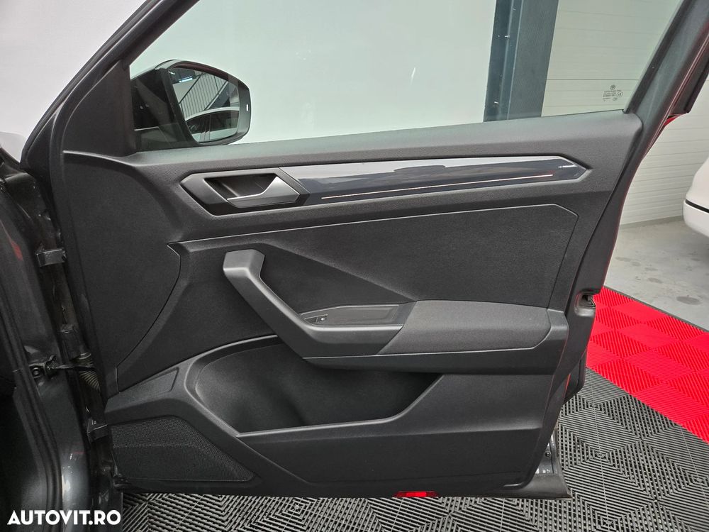 Volkswagen T-Roc 2.0 TSI 4Motion DSG Sport - 28