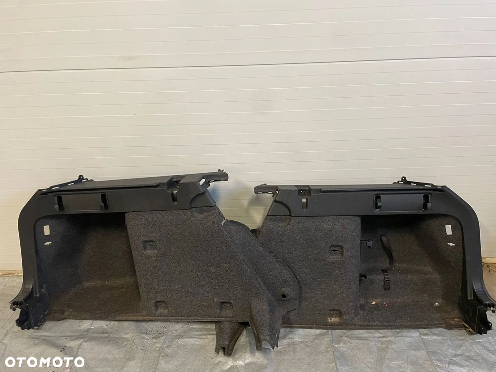 Skoda Octavia III kombi boczek bagażnika prawy lewy europa 5E9867427AT 5E9867426AT - 1