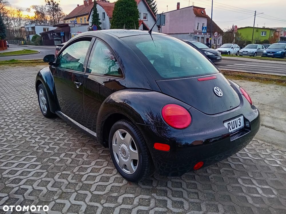 Volkswagen New Beetle - 3