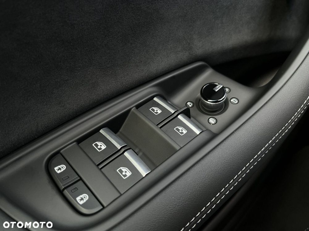 Audi Q8 - 35