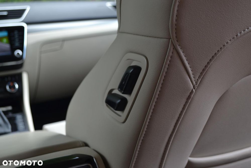 Skoda Superb 2.0 TDI SCR Style DSG - 17