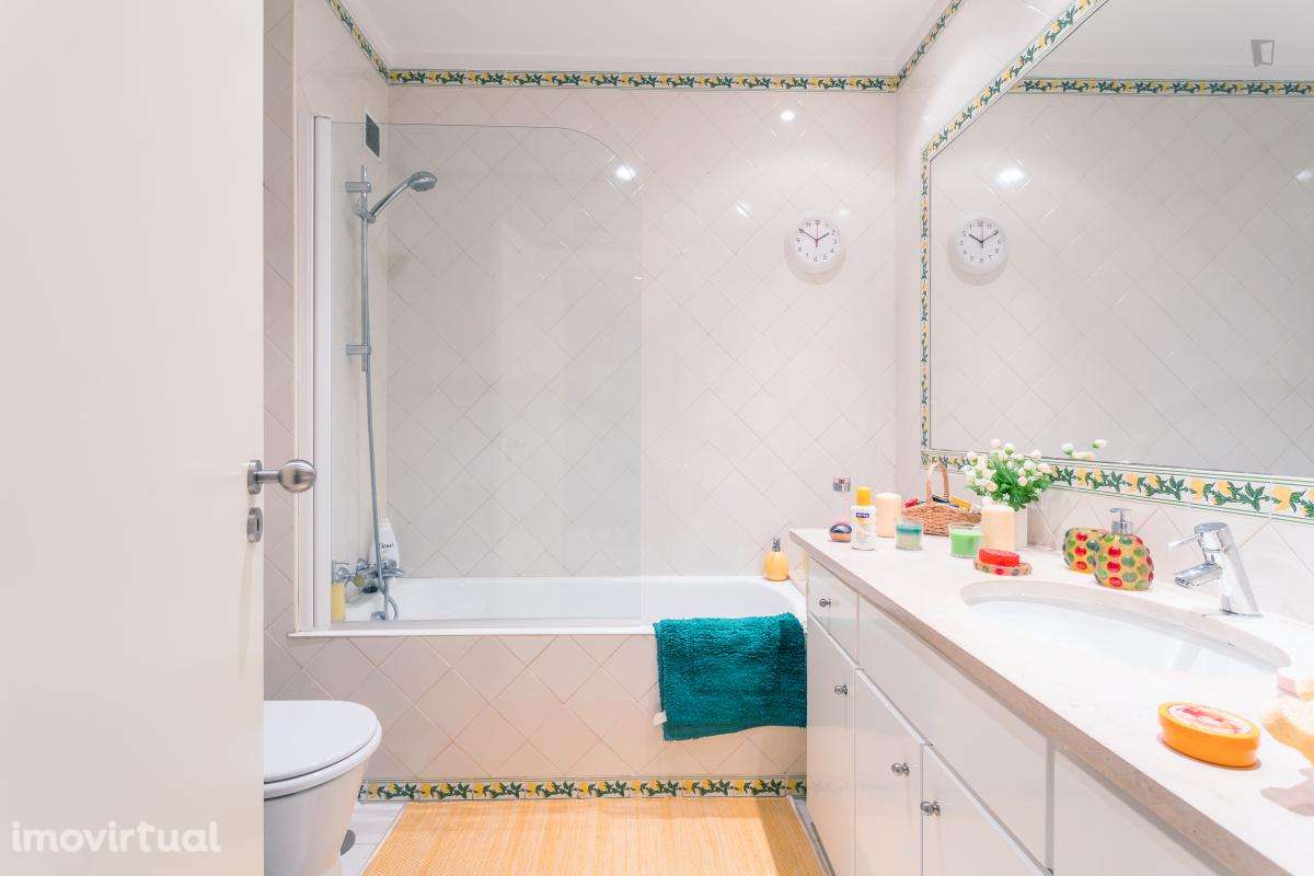 Quarto - localizado em Foz do Douro Porto - Grande imagem: 4/13